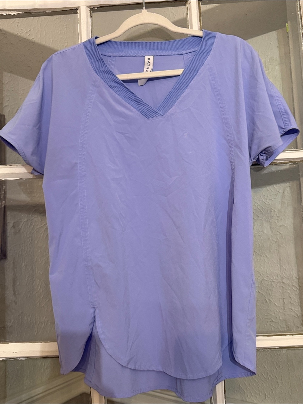 Athleta Scrub Top Light Blue V-Neck Women’s